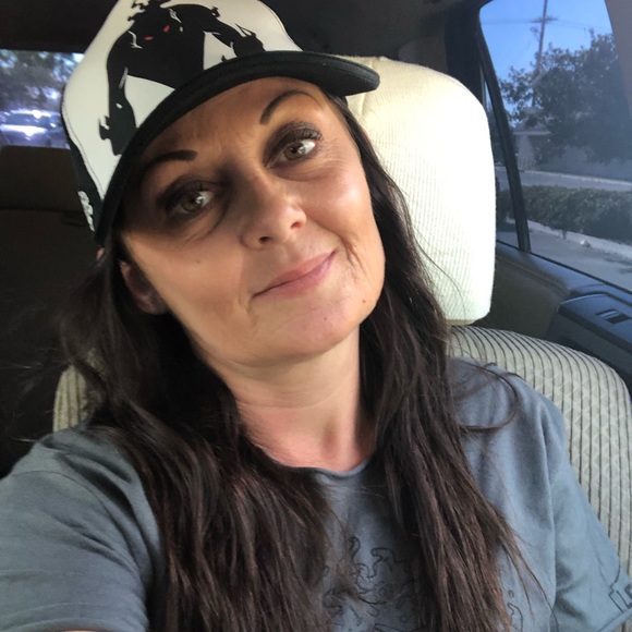 Meet your Posher, Chrystal - Picture 1 of 1